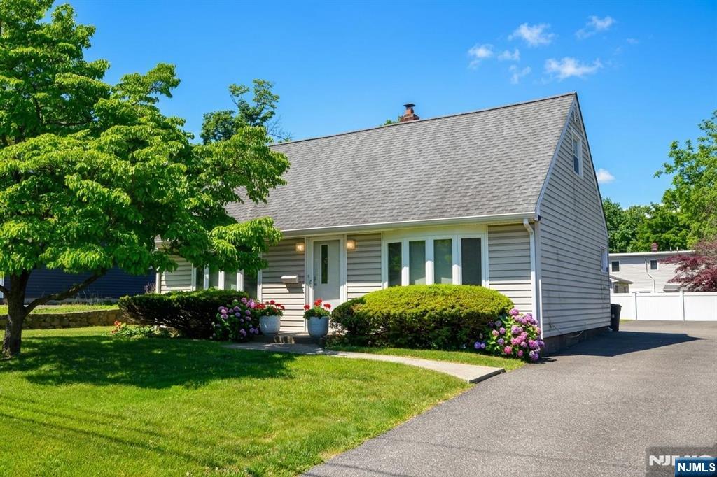 9 Pine Street, Midland Park, NJ 07432 Listing Photo  0