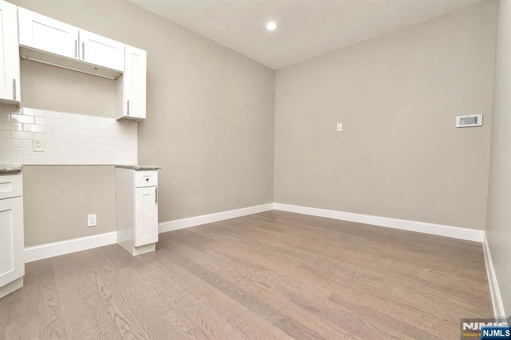 219 Sussex Avenue — photo 12