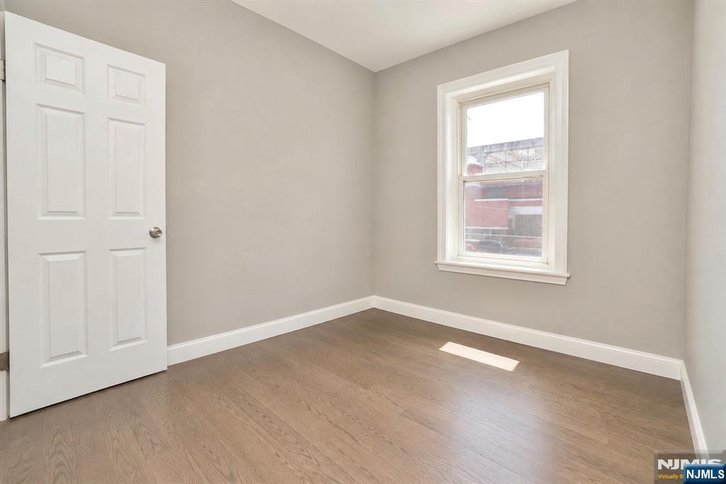219 Sussex Avenue — photo 13