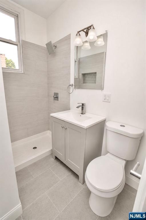 219 Sussex Avenue — photo 22