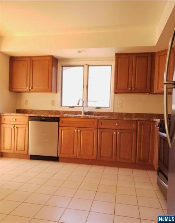 549 4th, #2nd/F, Palisades Park, NJ 07650 Listing Photo  6