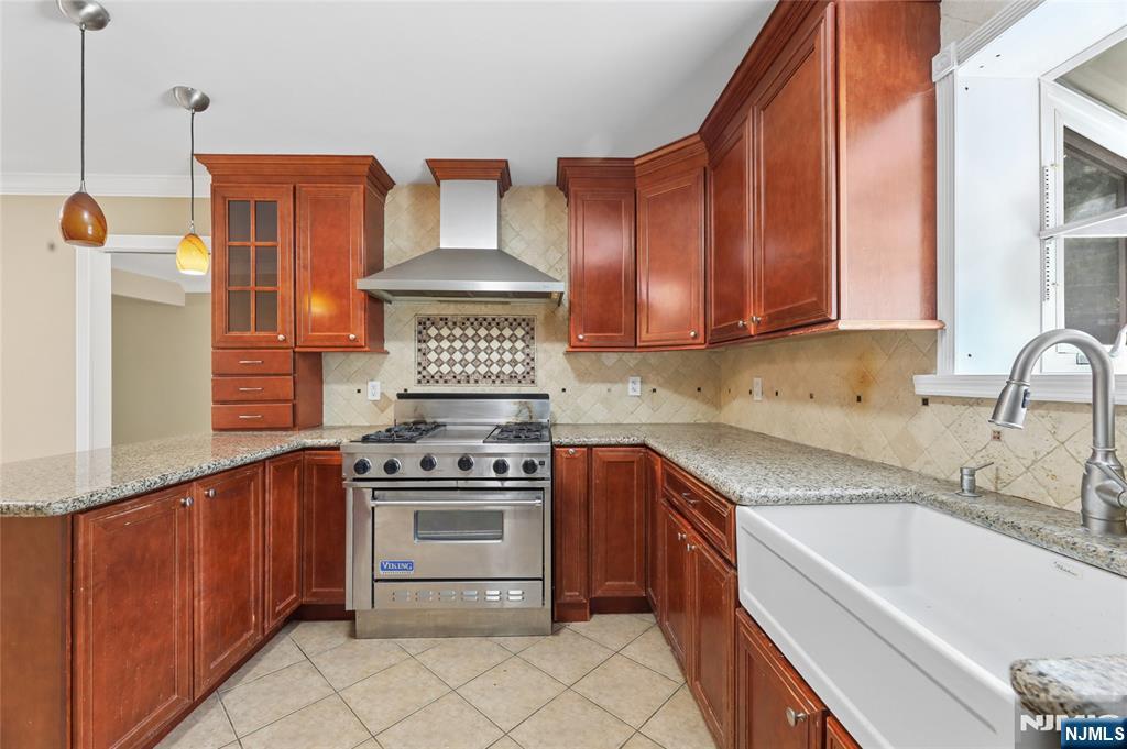 51 Anderson Avenue — photo 10