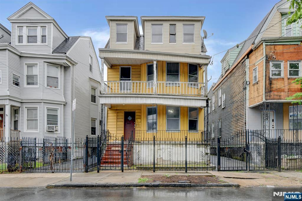 249 4th Street - Photo 1