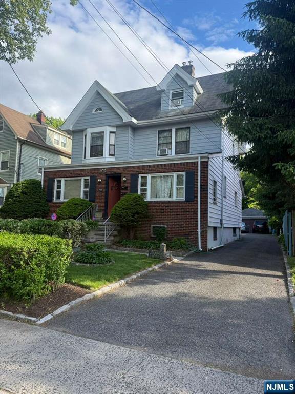 558 Argyle Avenue 2 - Photo 1