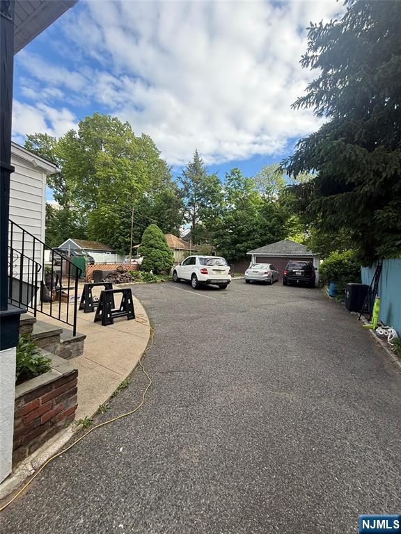 558 Argyle Avenue 2 - Photo 2