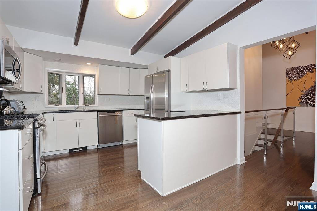 5 Carnot Avenue — photo 18
