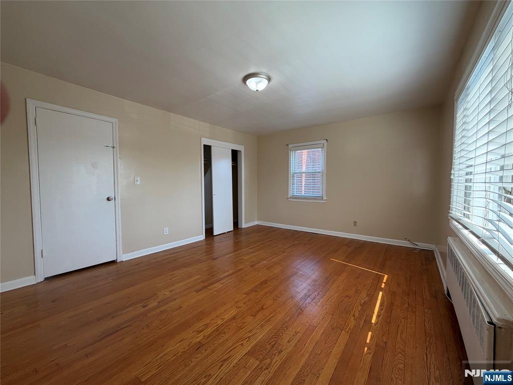 805 Harvard Place 1 - Photo 3