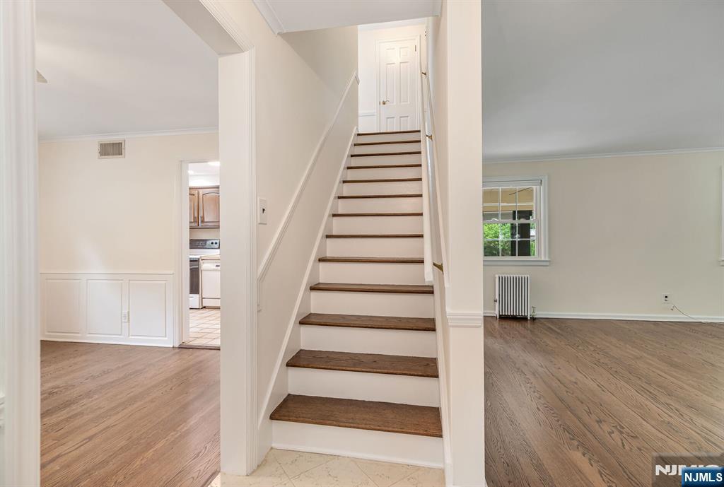 151 Walthery Avenue - Photo 4