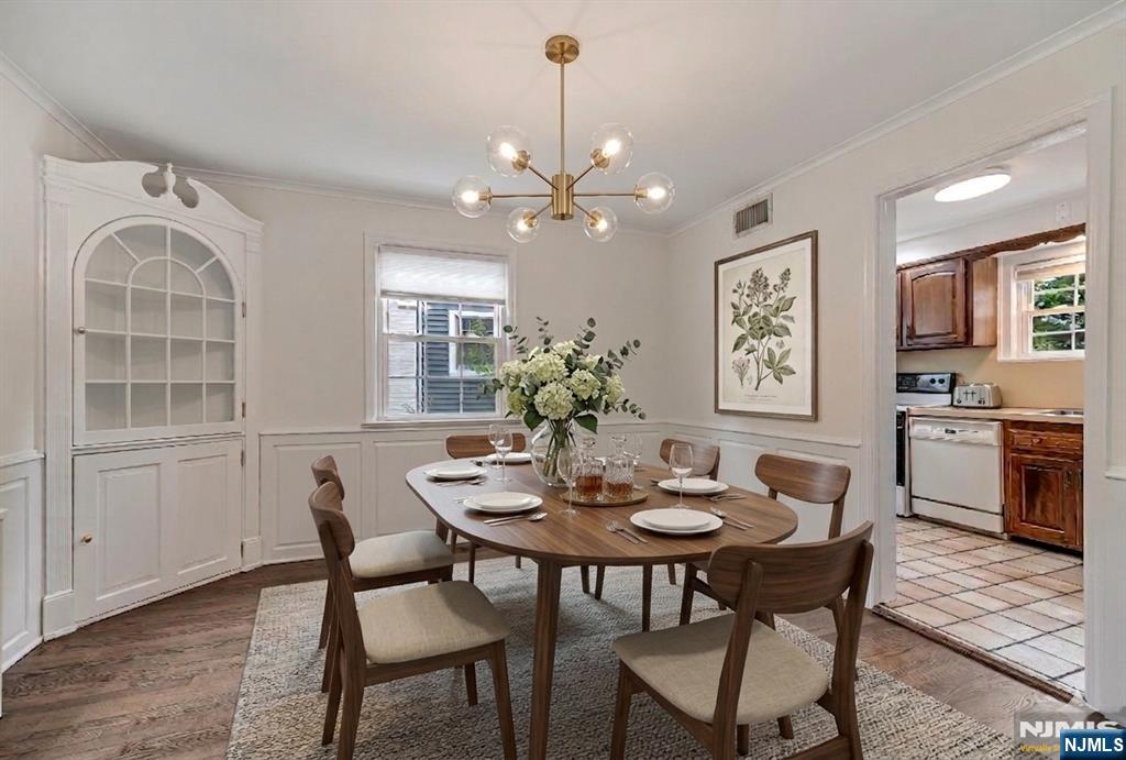 151 Walthery Avenue - Photo 8