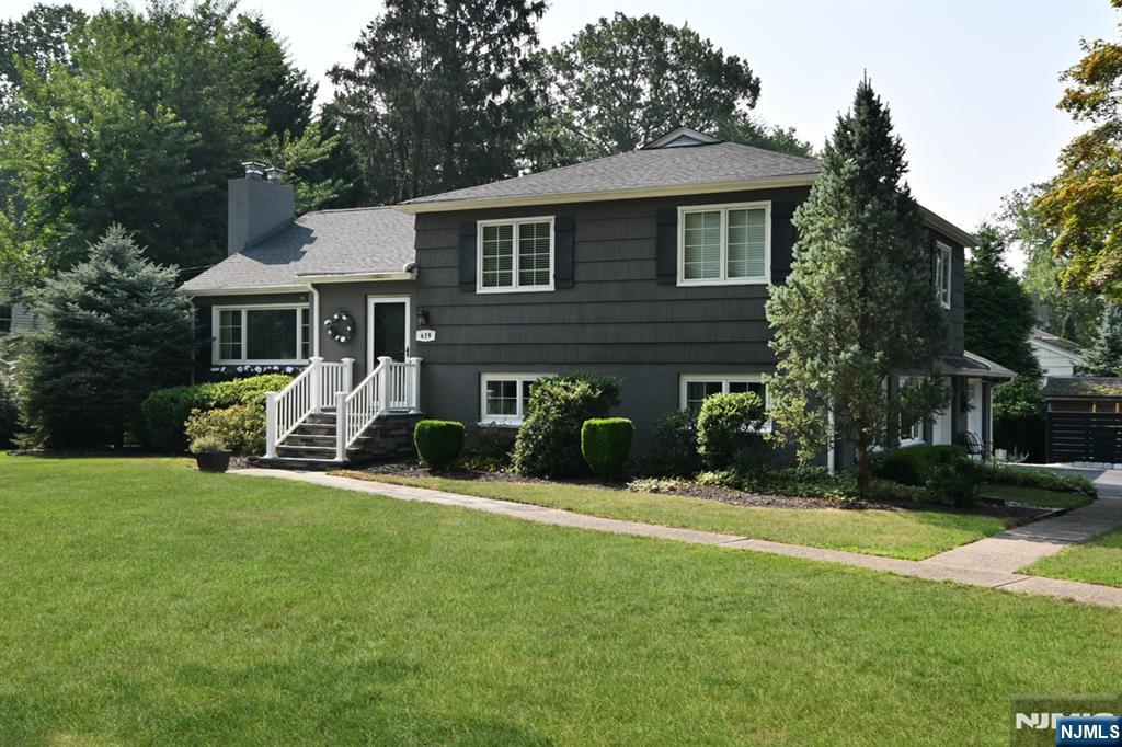 Homes for sale in River Vale, NJ | 619 Montview Pl, River Vale, NJ 07675 | MLS# 26017953
