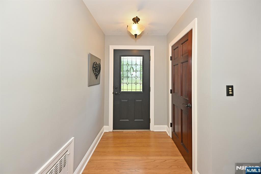 619 Montview Place - Photo 3
