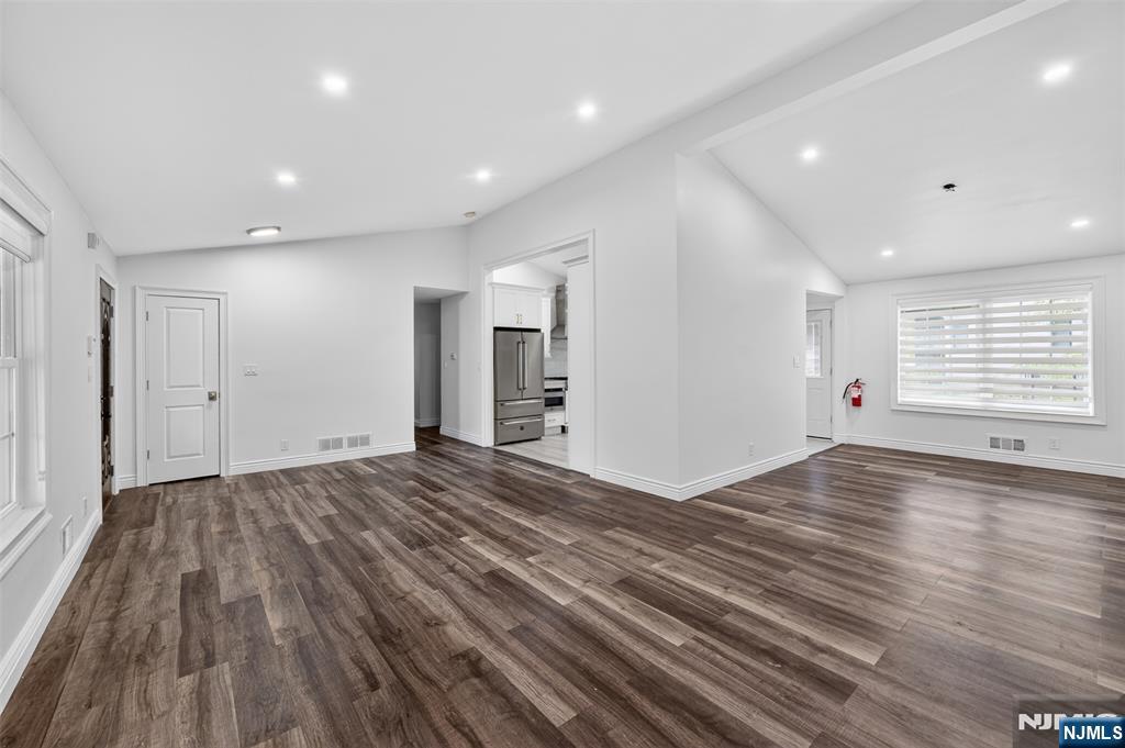 436 Ruckman Road - Photo 4