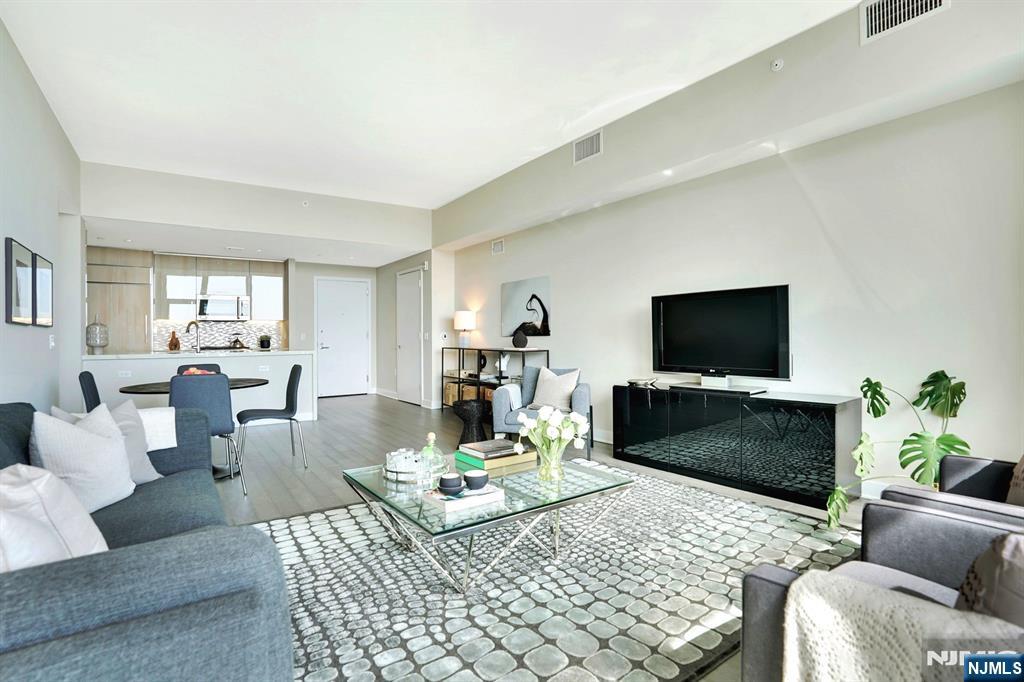 1200 Avenue At Port Imperial 417 - Photo 4