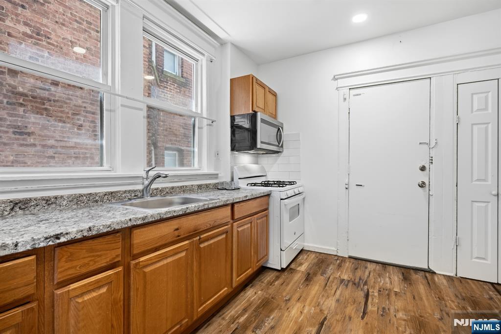 94 Eaton Place - Photo 4