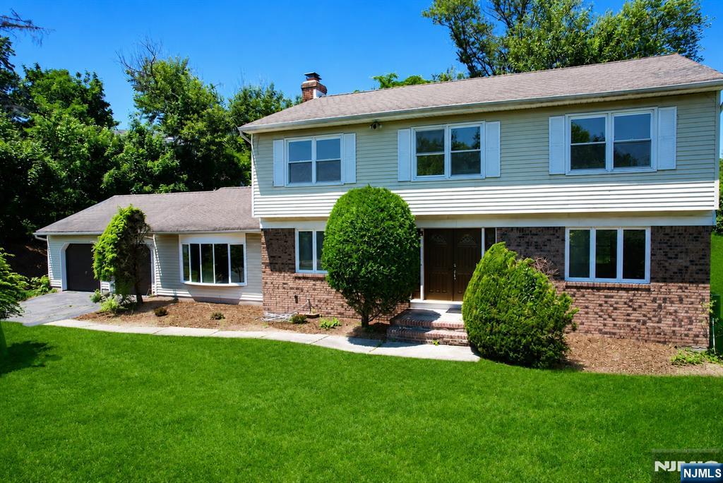 203 Mountain Avenue - Photo 2