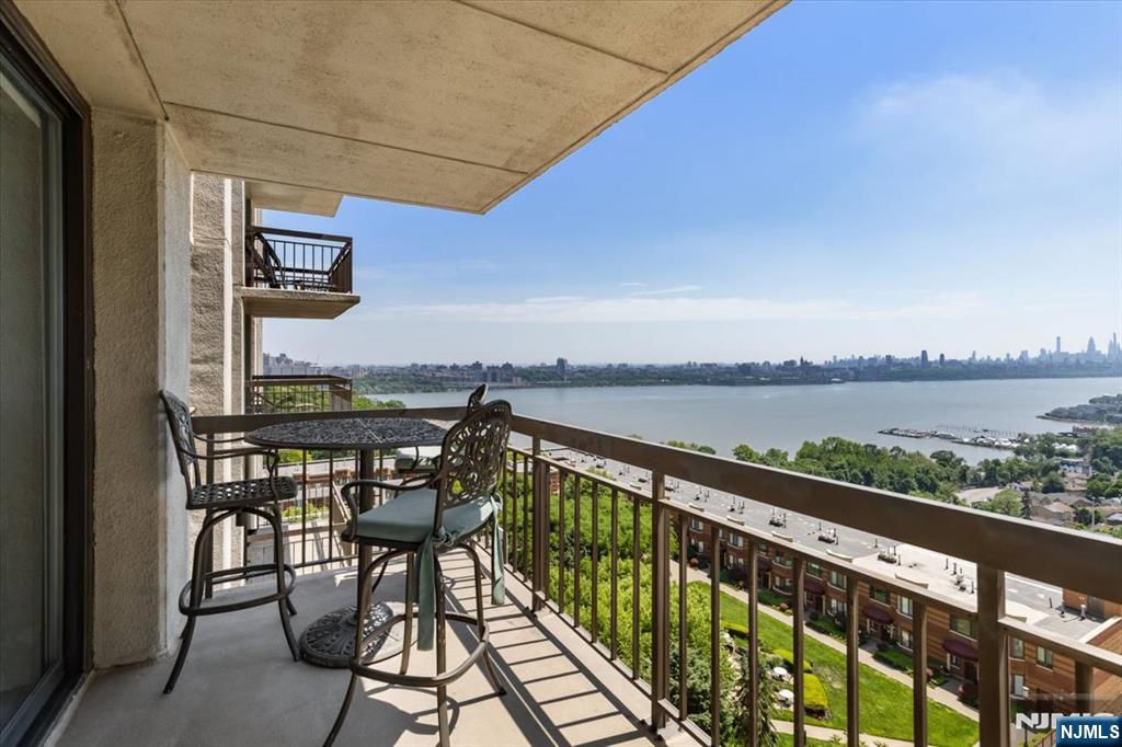 200 Old Palisade Road, #5E, Fort Lee, NJ 07024 Listing Photo  24