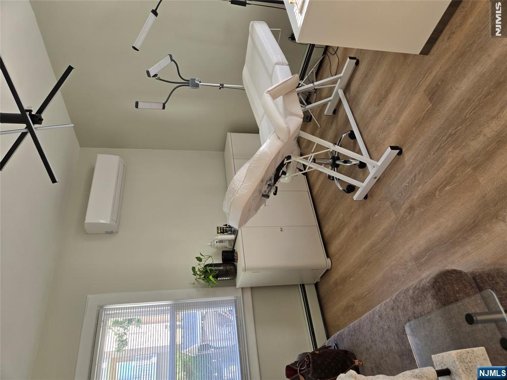1 fl bedroom of 5