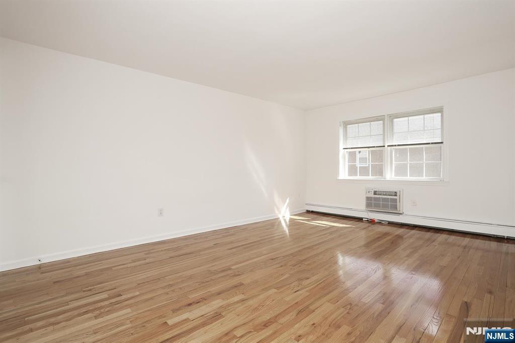 565 Grove Street #D-16