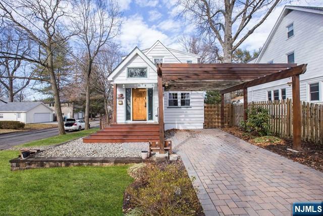 51 Day Avenue - Photo 1