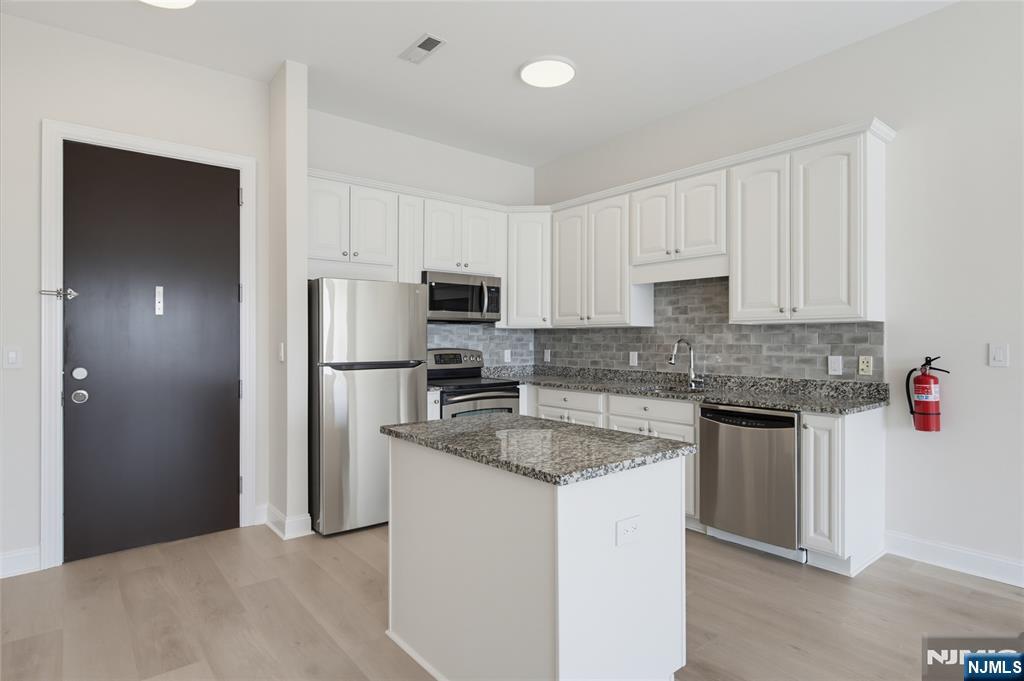 20 Ave At Port Imperial #536
