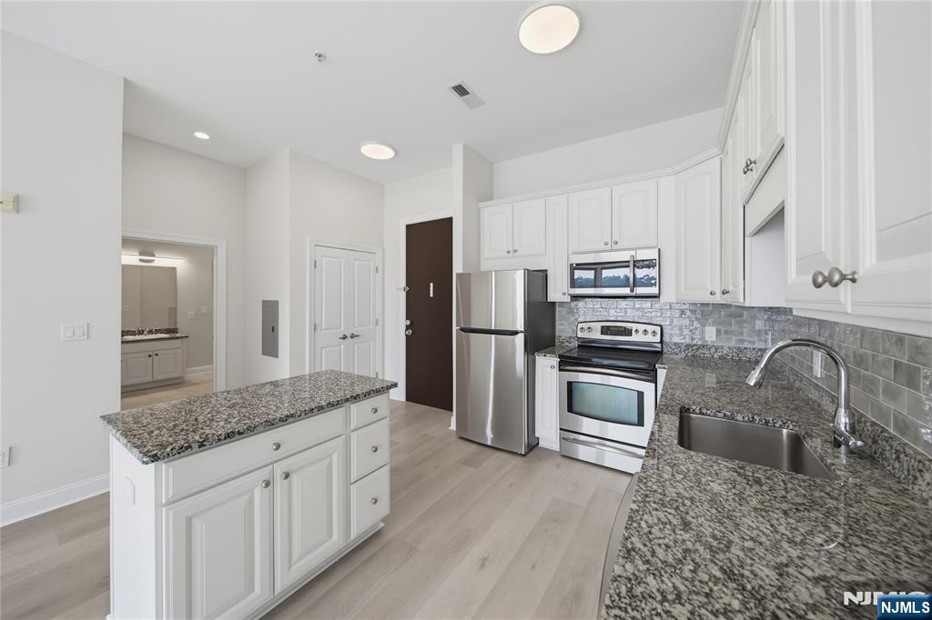 20 Ave At Port Imperial #536