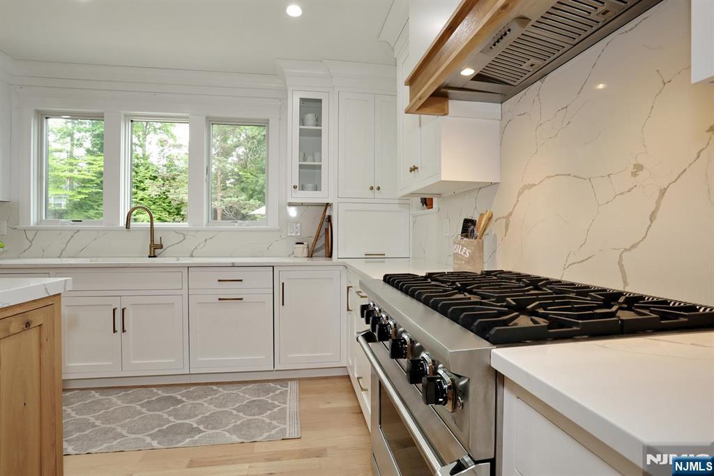 425 Wastena Terrace, Ridgewood, NJ 07450 Listing Photo  10