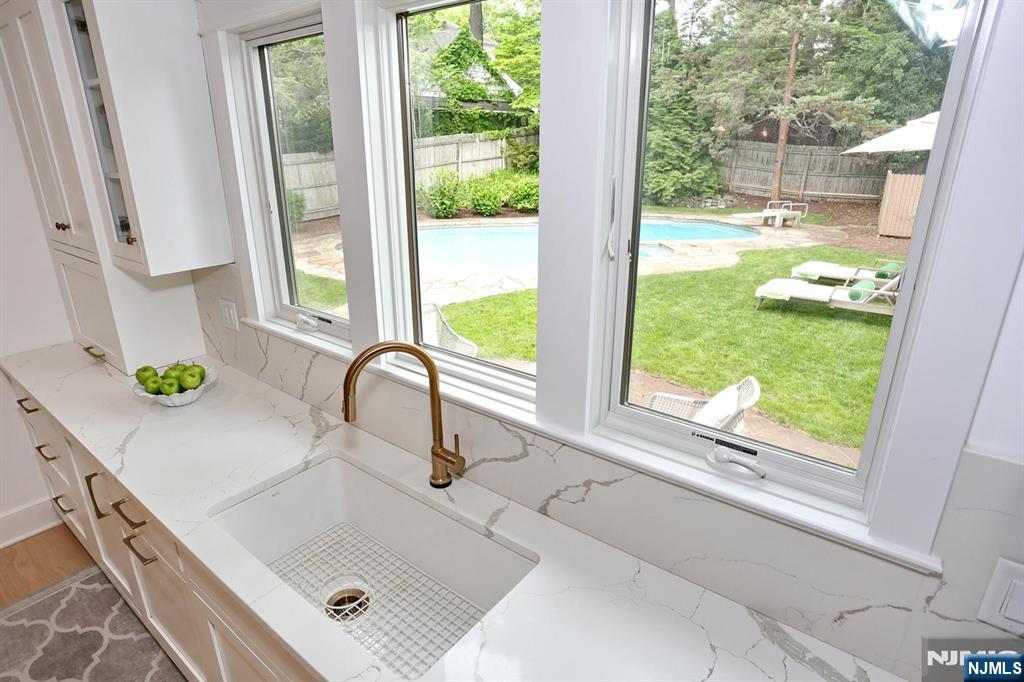 425 Wastena Terrace, Ridgewood, NJ 07450 Listing Photo  11