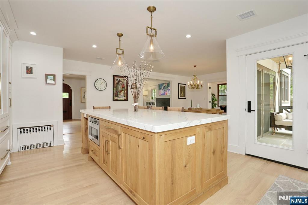 425 Wastena Terrace, Ridgewood, NJ 07450 Listing Photo  12