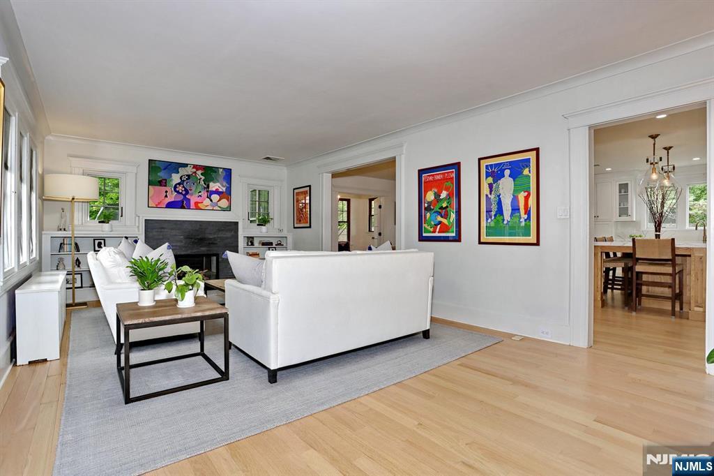 425 Wastena Terrace - Photo 3