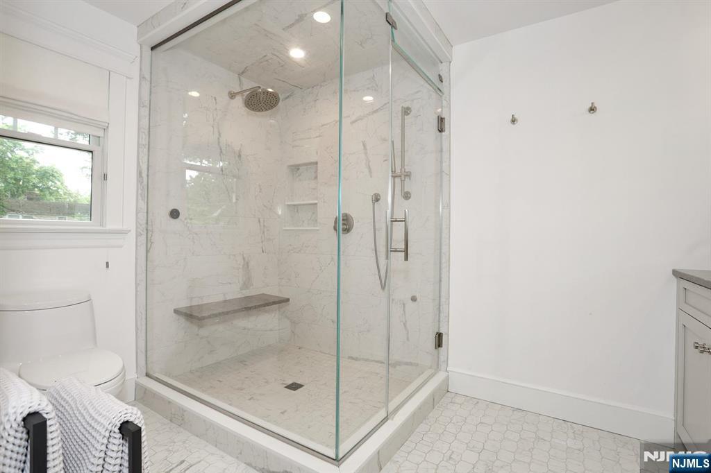 425 Wastena Terrace, Ridgewood, NJ 07450 Listing Photo  20