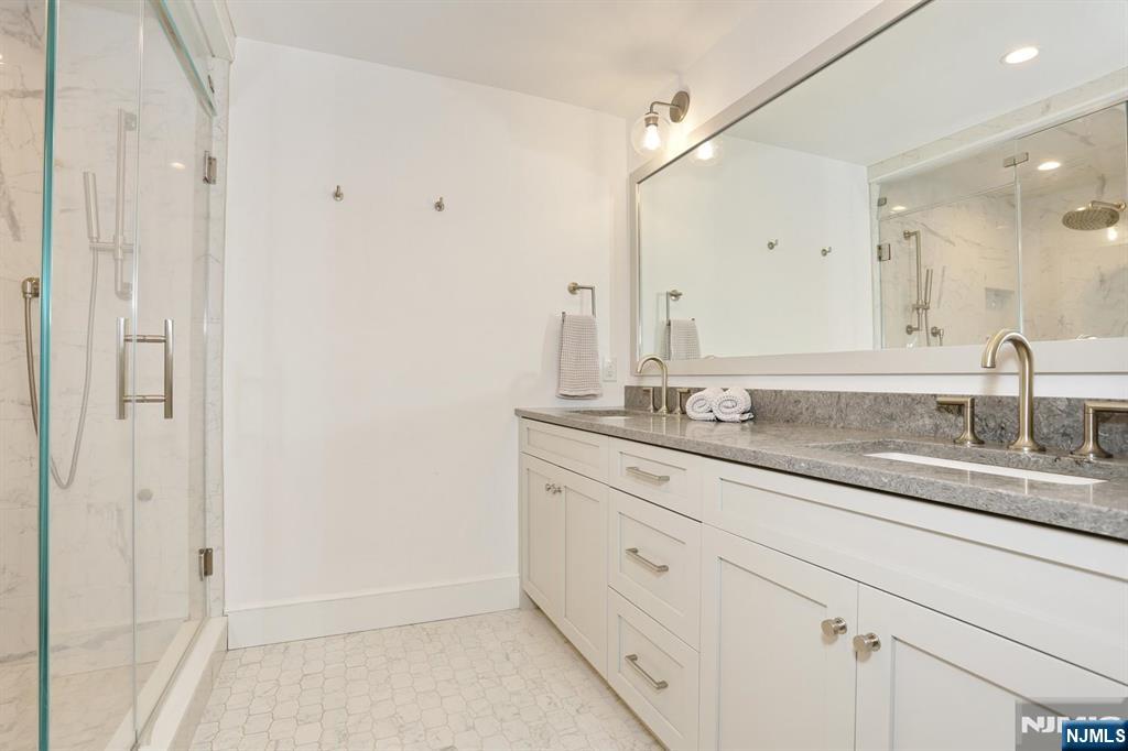 425 Wastena Terrace, Ridgewood, NJ 07450 Listing Photo  21