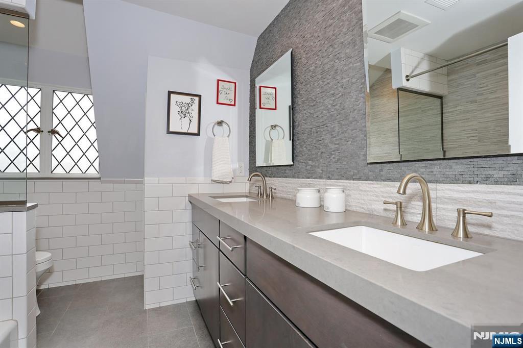 425 Wastena Terrace, Ridgewood, NJ 07450 Listing Photo  26