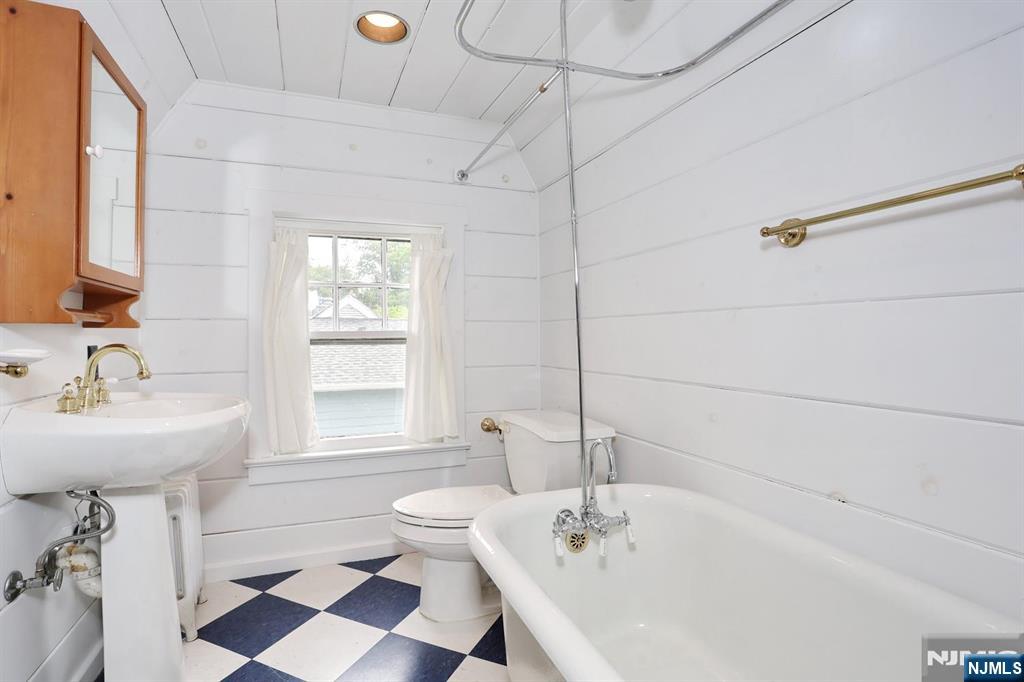 425 Wastena Terrace, Ridgewood, NJ 07450 Listing Photo  31