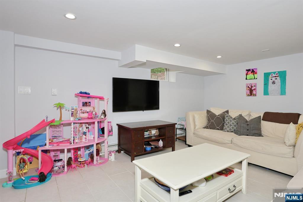 425 Wastena Terrace, Ridgewood, NJ 07450 Listing Photo  34