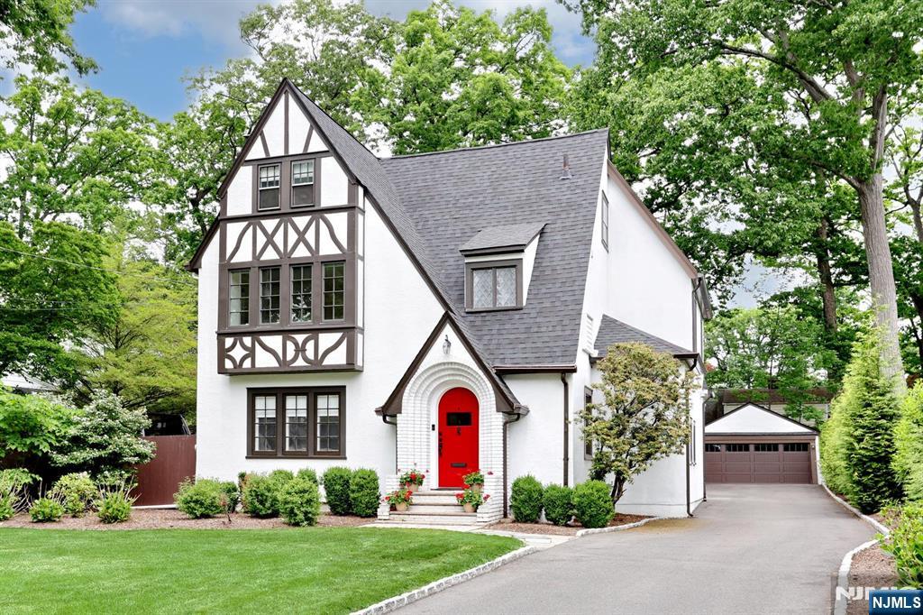 425 Wastena Terrace, Ridgewood, NJ 07450 Listing Photo  35
