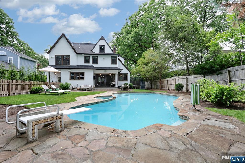 425 Wastena Terrace, Ridgewood, NJ 07450 Listing Photo  40