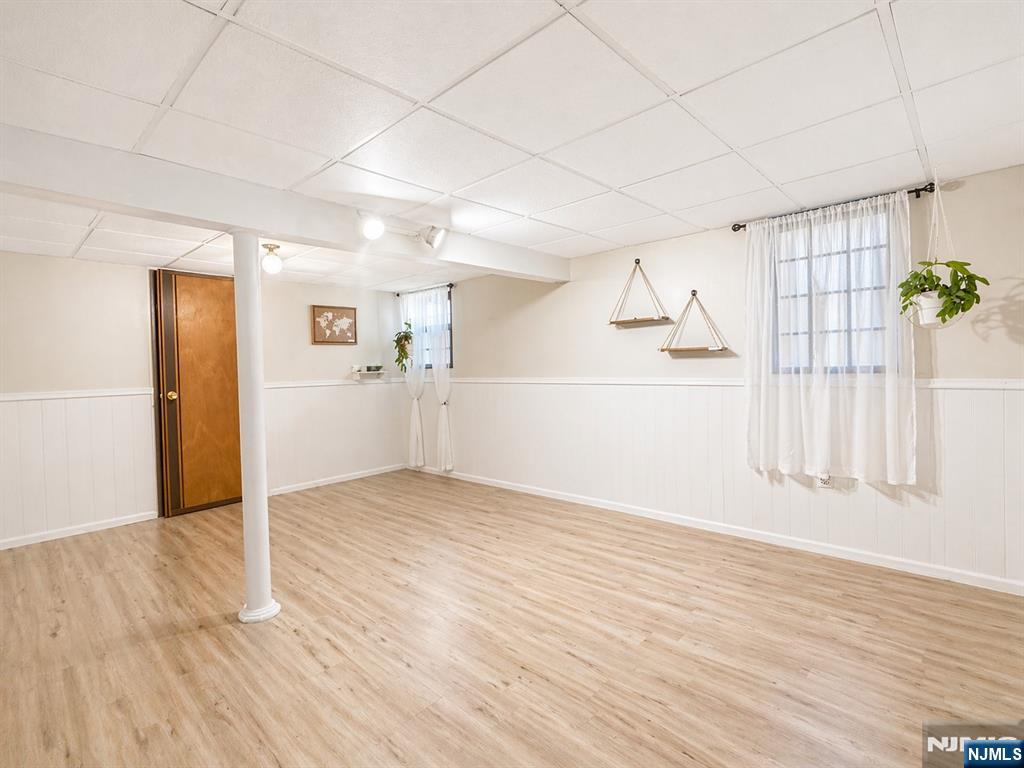 60 Sergent Ct, Bergenfield, NJ 07621