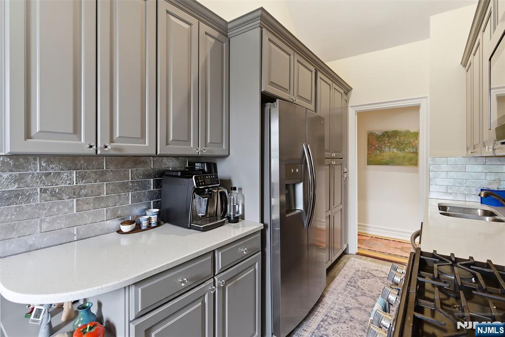 100 Palisade Avenue A51 - Photo 5