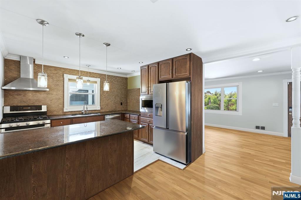 95 Cedar Avenue, Hackensack, NJ 07601 Listing Photo  6