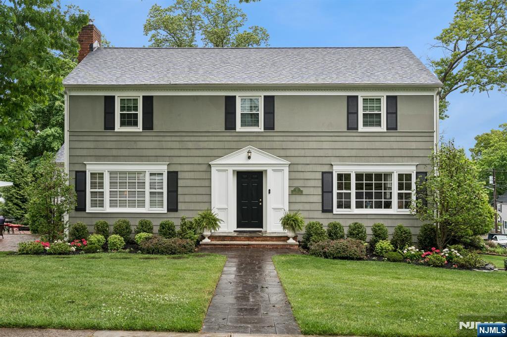 81 Mountain Road - Photo 2