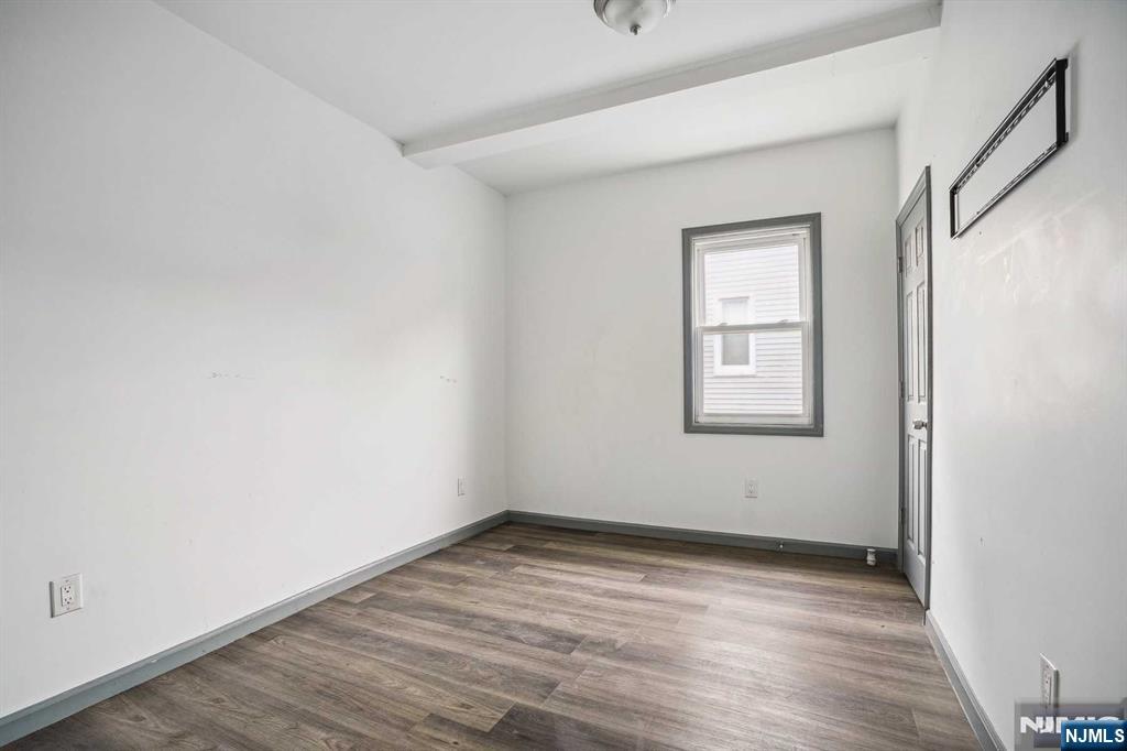 143 Valley Road 1R - Photo 11