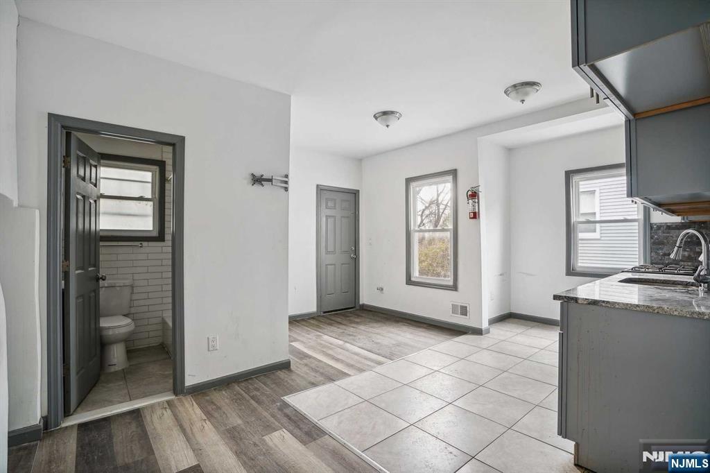 143 Valley Road 1R - Photo 4