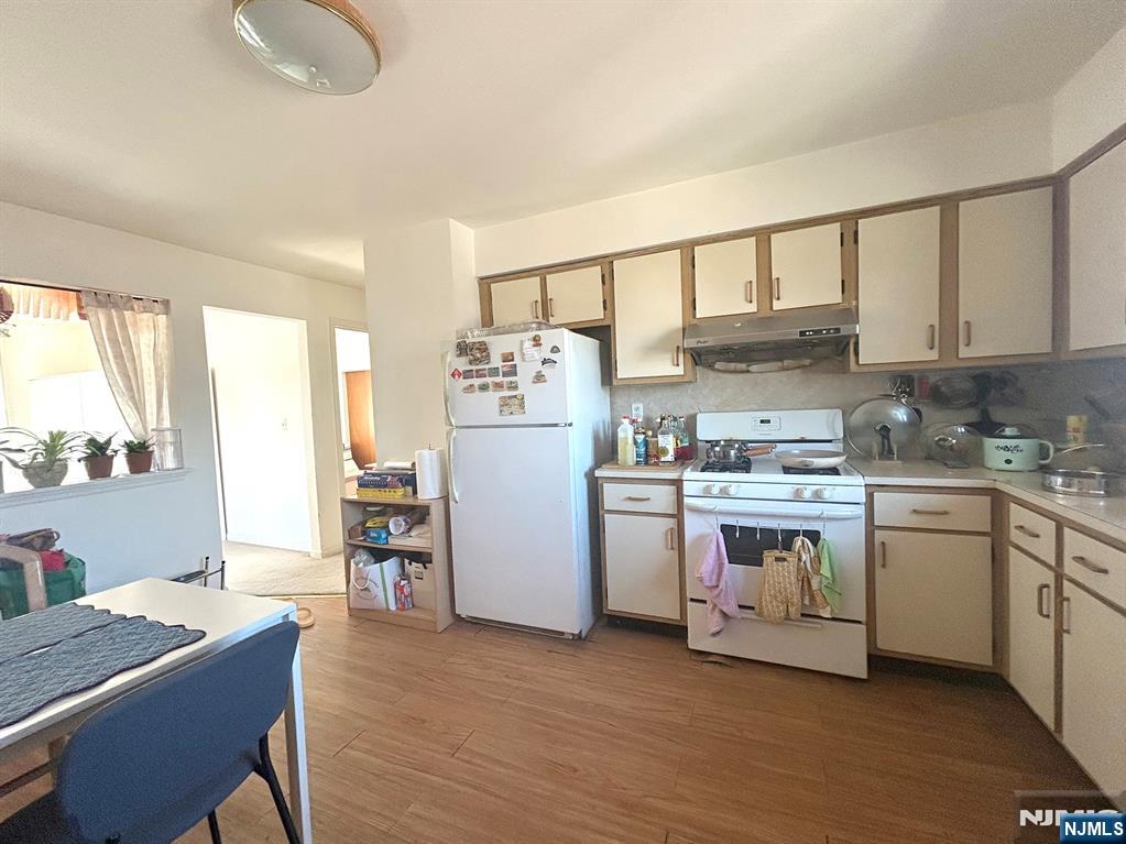 525 Stuyvesant Avenue — photo 28