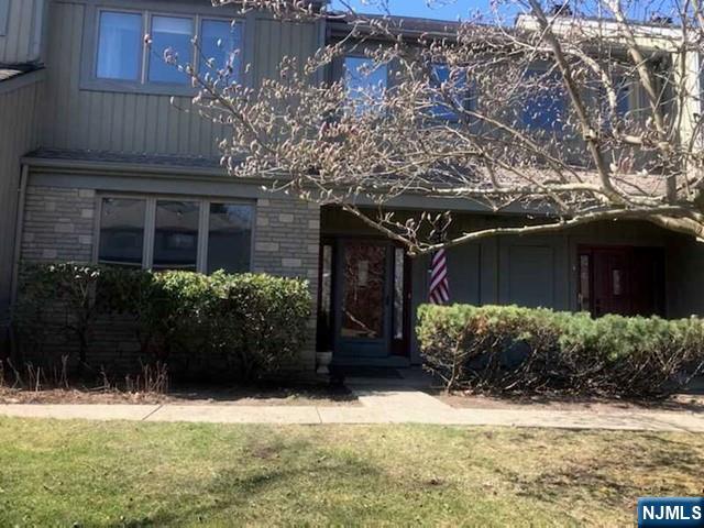 570 Glasmere Road - Photo 1