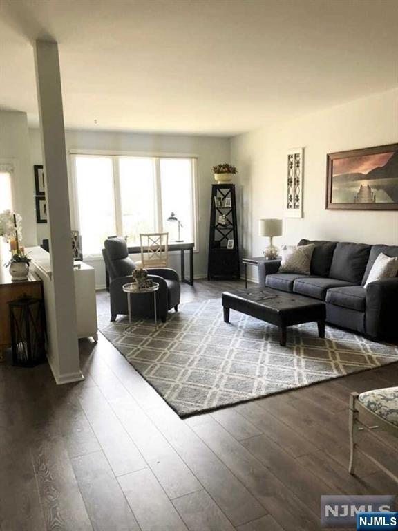 570 Glasmere Road - Photo 4
