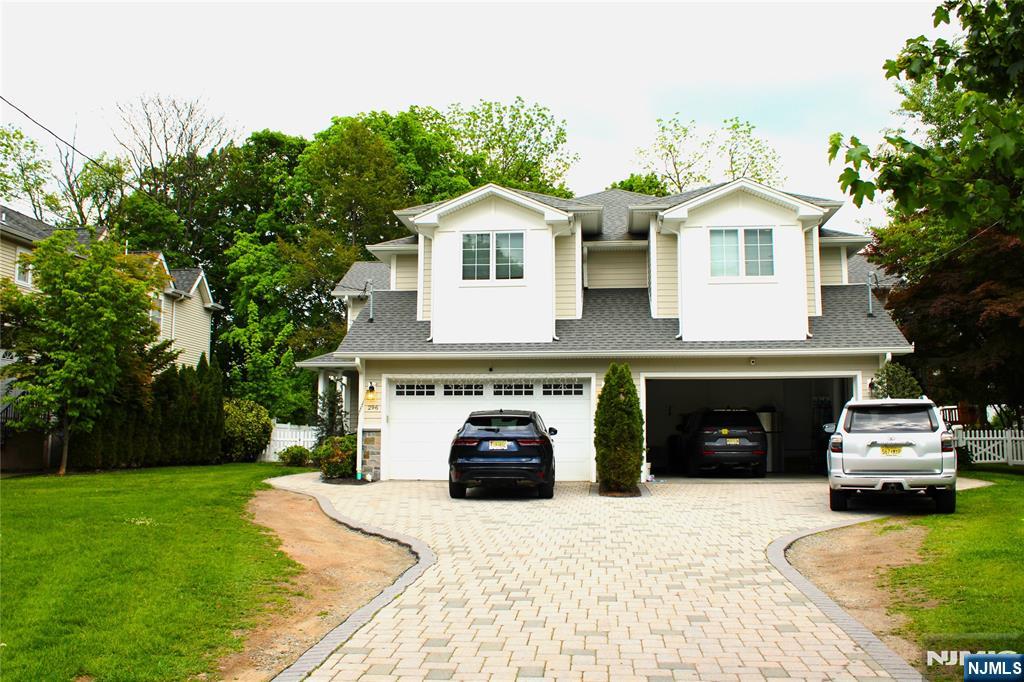 294-296 Tenafly Road - Photo 2