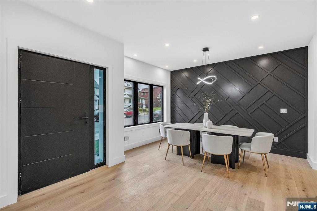 887 Linden Avenue — photo 10