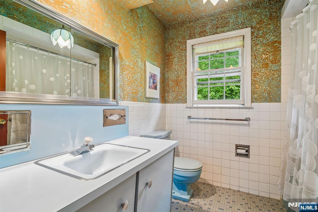 188 Charlotte Place — photo 22