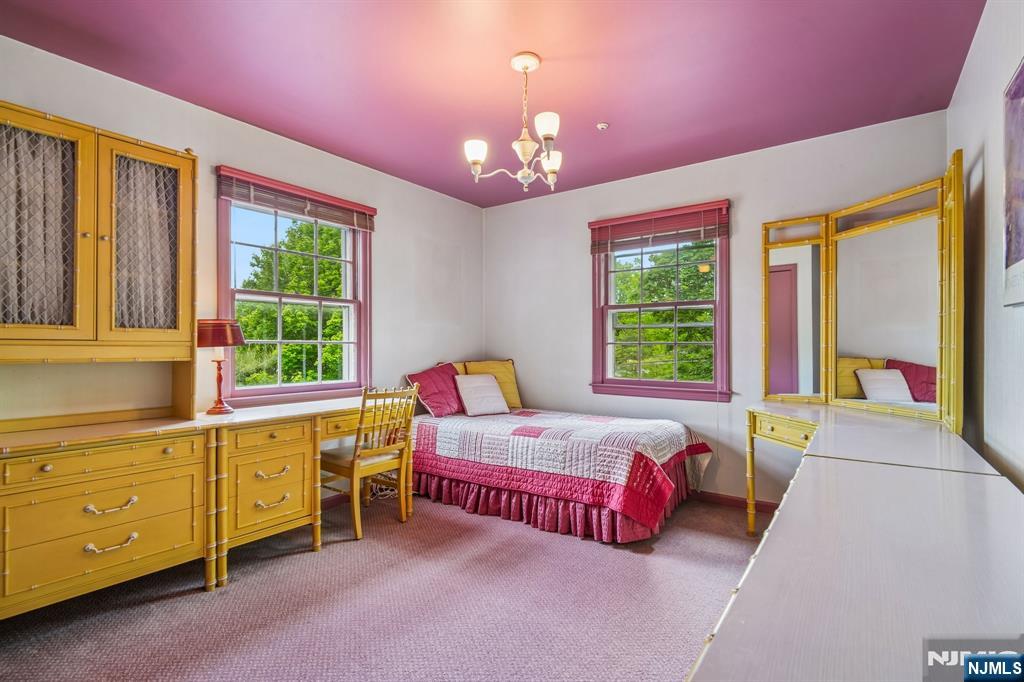 188 Charlotte Place — photo 23