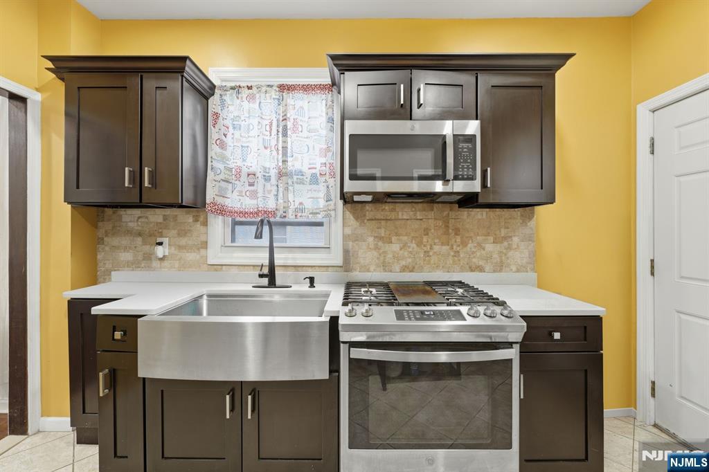 270 Snyder Street - Photo 3